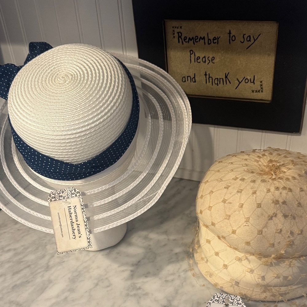 2 HATS - Picture 6 of 7